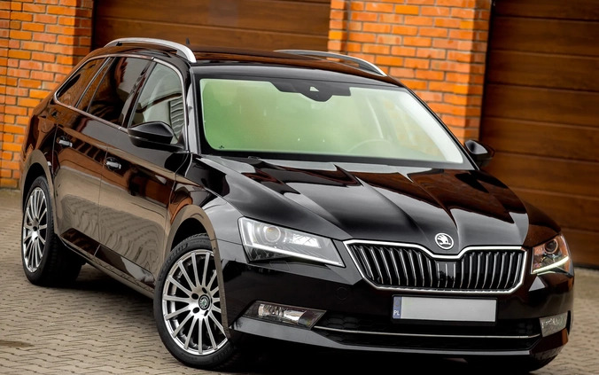 Skoda Superb cena 56800 przebieg: 265000, rok produkcji 2016 z Radom małe 781